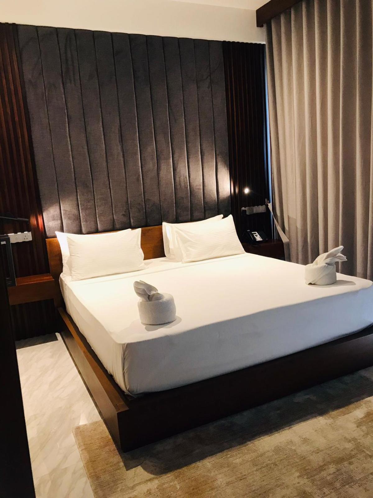 Thimbiri Wewa Resort Wilpattu Bagian luar foto